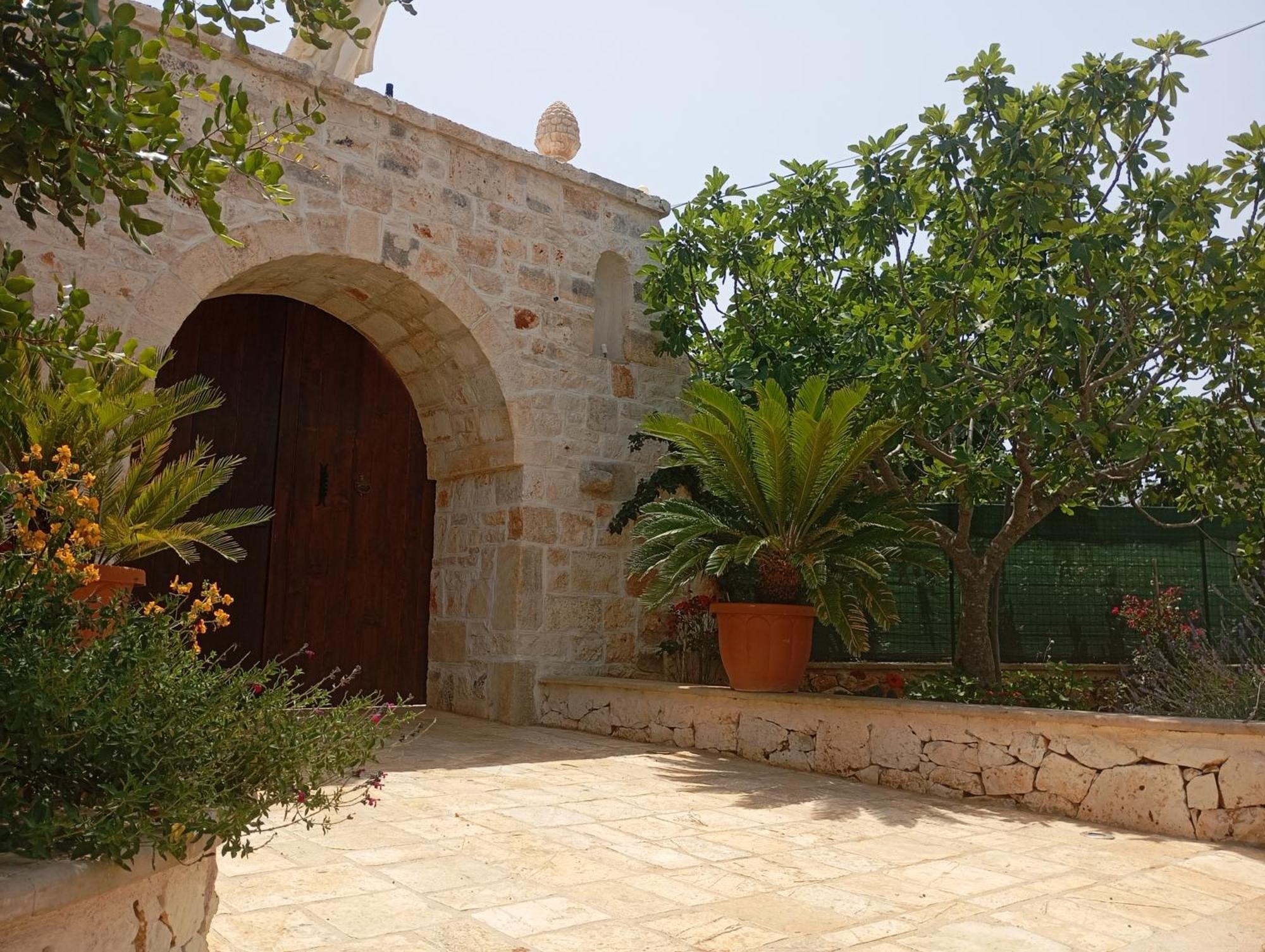 Masseria Le Betulle San Vito dei Normanni Exterior photo